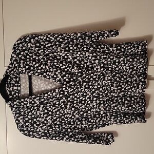 Talbots women's top, black & white, size Med Petite cotton & modal, machine wash